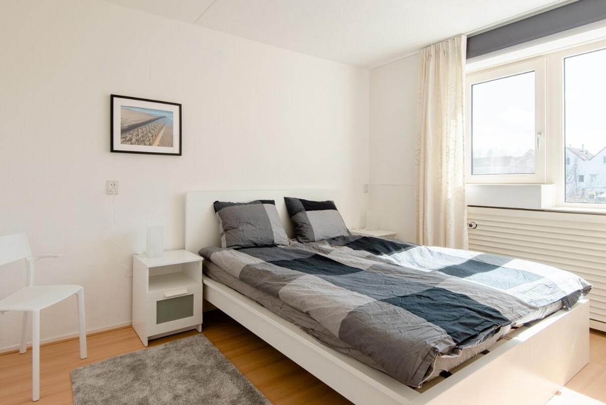 Julianadorp Zuhause Am Meer Fuer 6 Personen Mit 4 Schlafzimmern Exterior photo